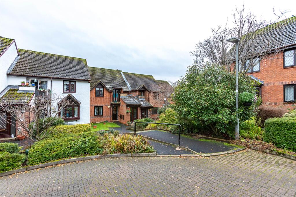56 Kingsknowes Village Galashiels 32.JPG