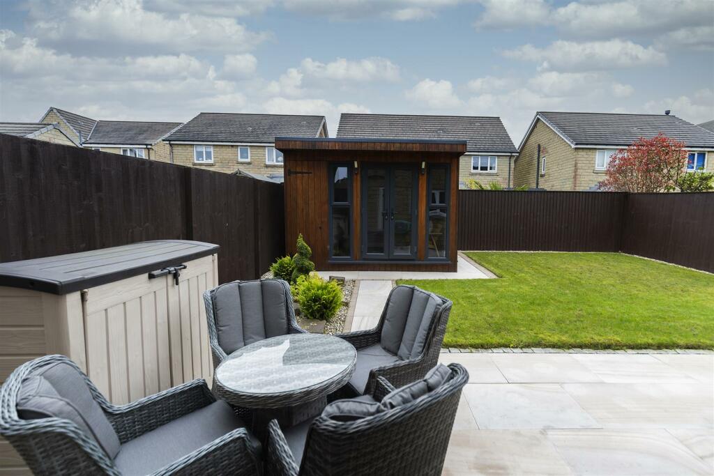 Bramleys Estate Agents - Hazel Fold - Queensbury (