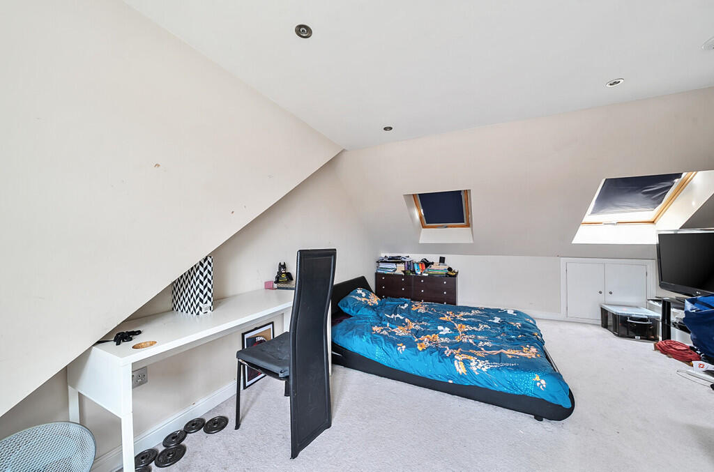 1318528-3-68652f7...