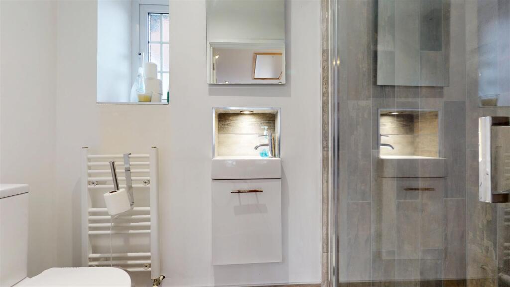 ENSUITE