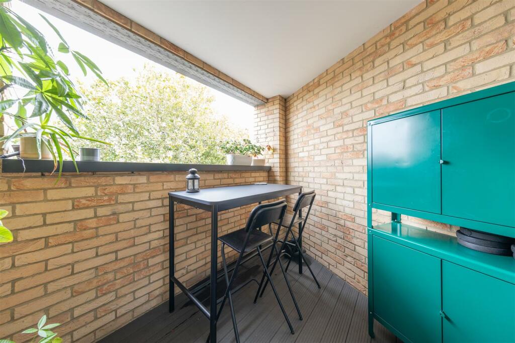 Blackhorse Road, E17