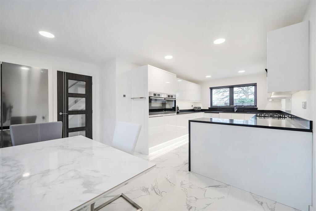Kitchen/Dining Room