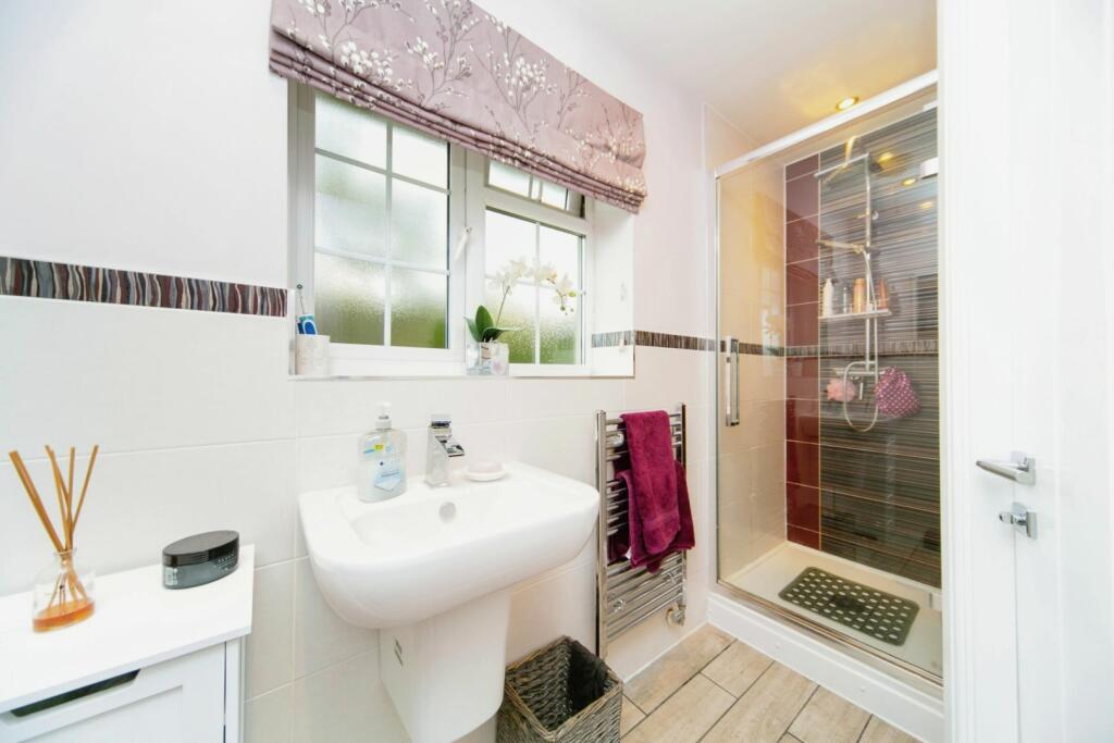 Annexe Shower Room