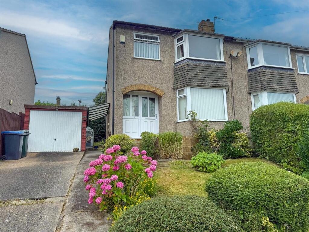 3 bed semi, Oakworth