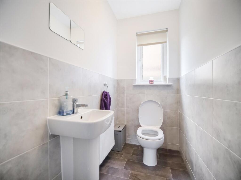Wc/Cloaks Room