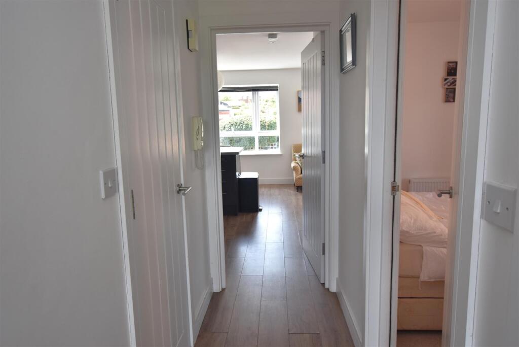 Private Entrance Hall