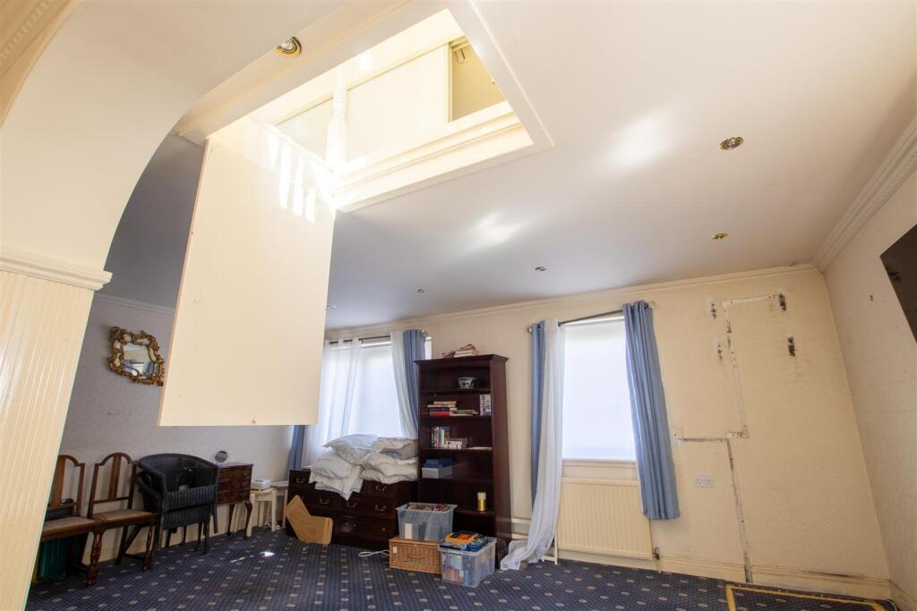 bedroom.jpg