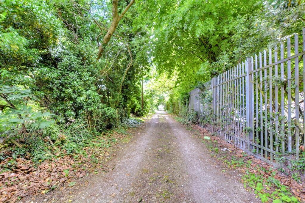Private Road_2.jpeg