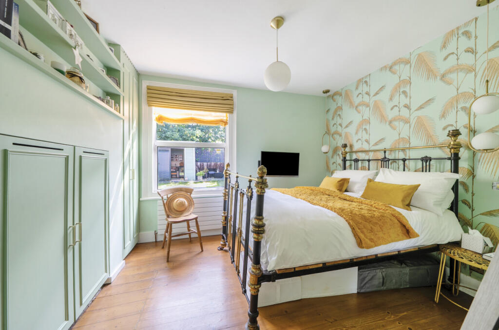 1317398-20-685e5c...