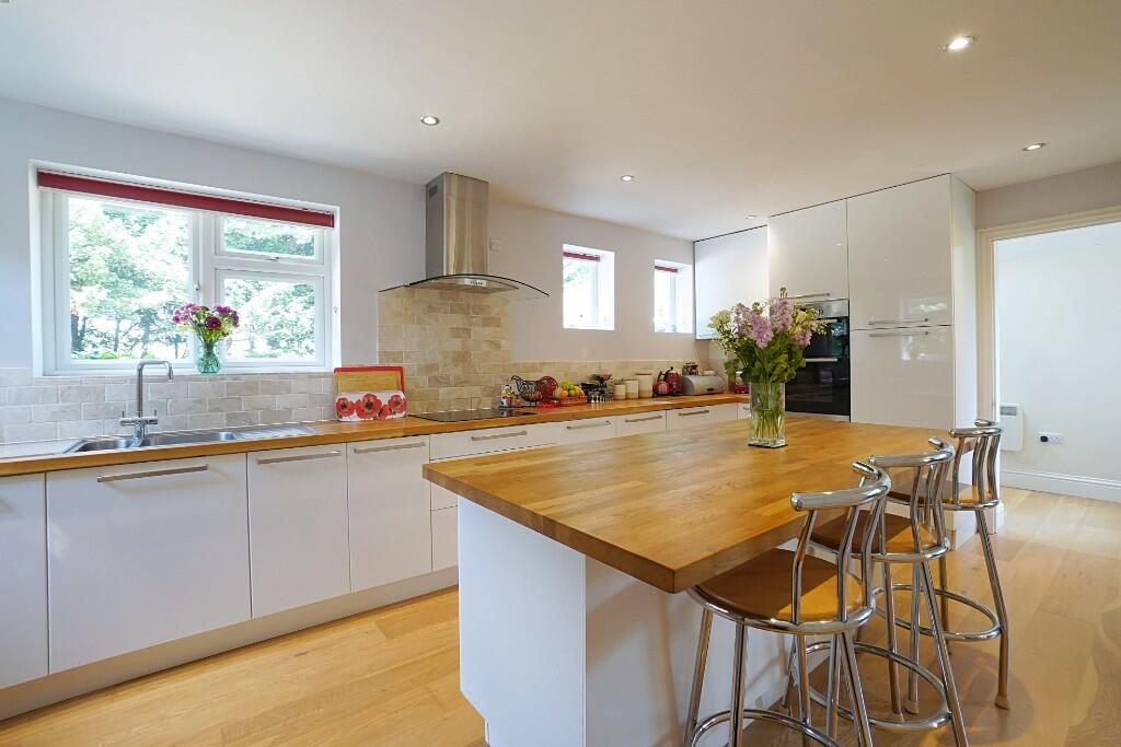 Kitchen breakfast rm
