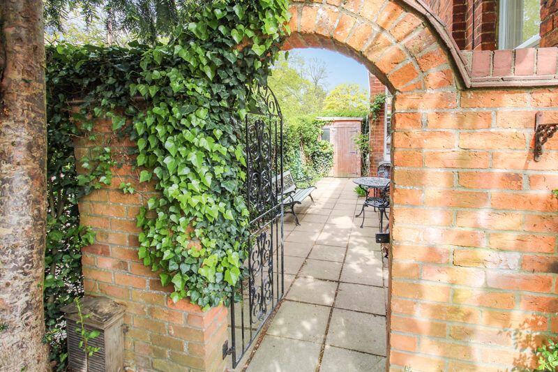 Court Yard Garden