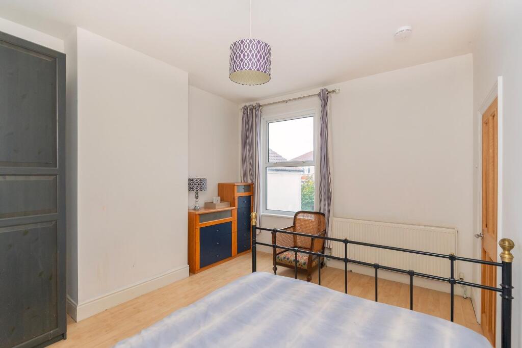 2W4RKE - Bedroom D.jpg