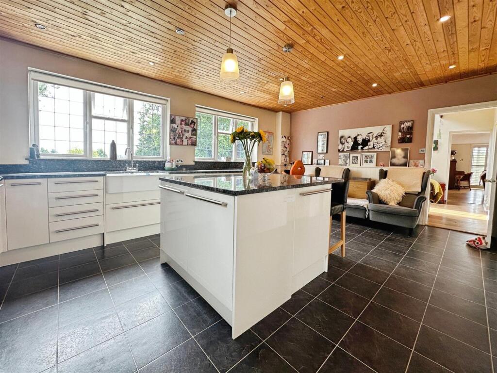 017777b4--4ADA-993E-A5B25CAED601-29810-000027BBA59