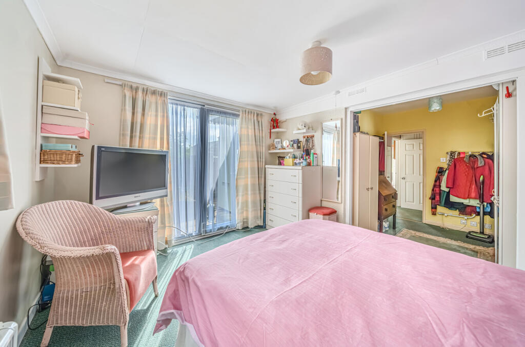 1306952-5-684bf86...