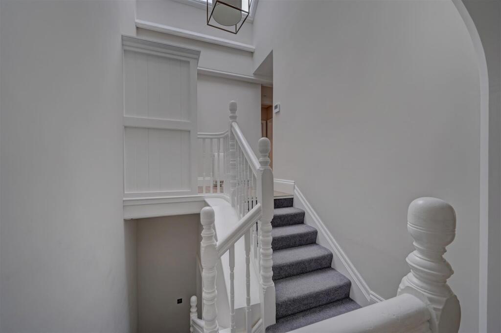 6b Queens Drive (18).jpg