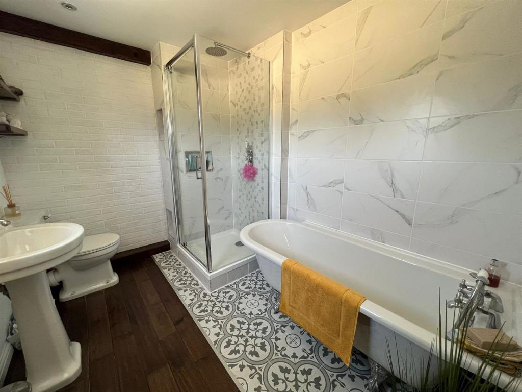 HOUSE BATHROOM