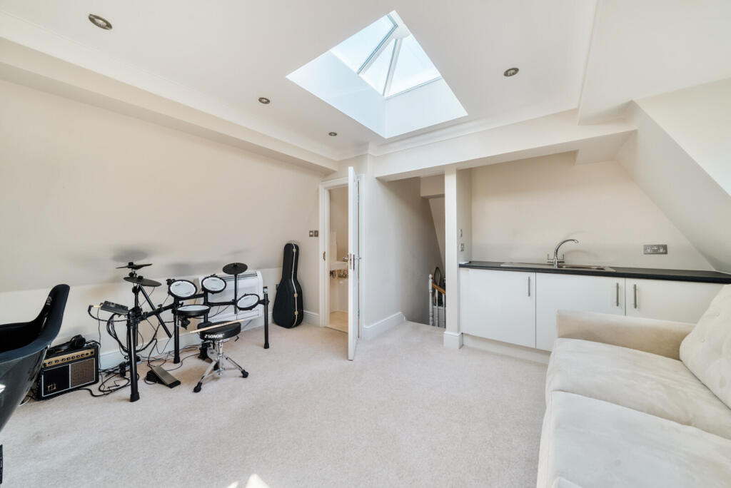 1323724-25-687122...