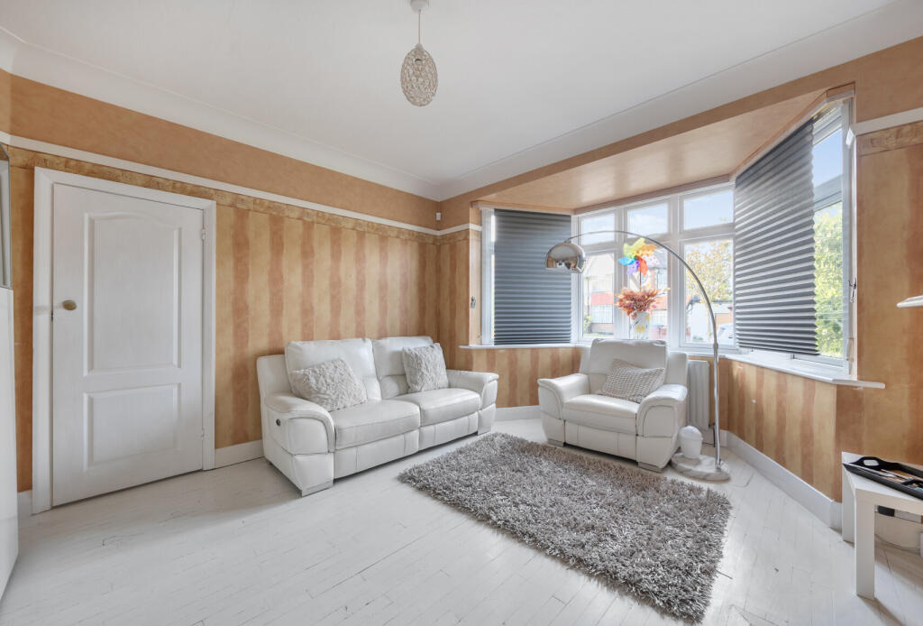 1356169-9-68ce799...