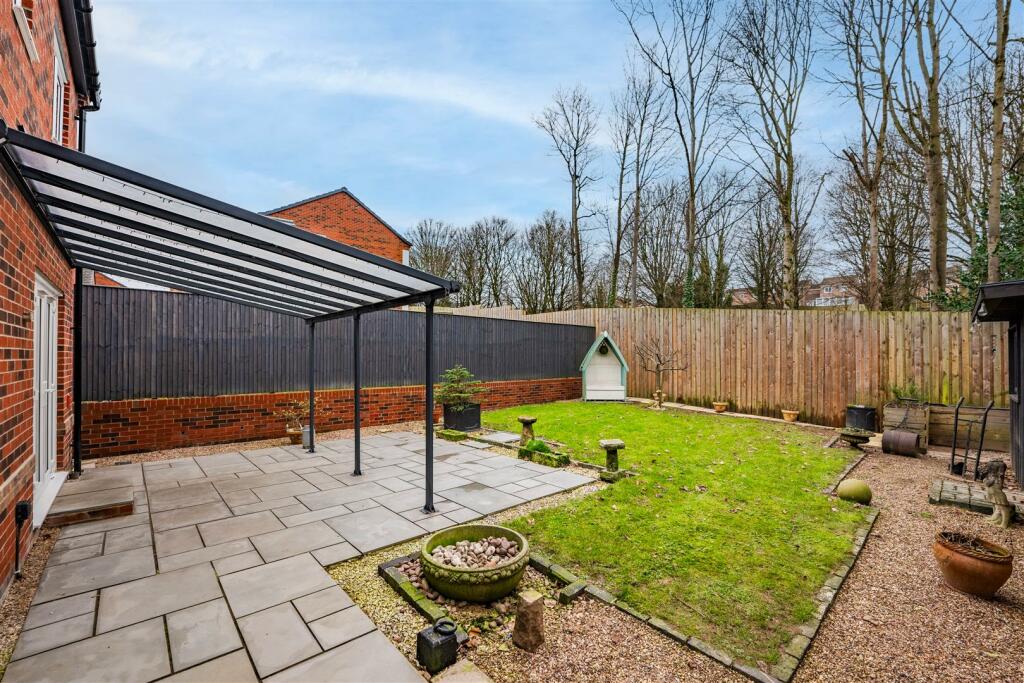 2 Edale Drive-4.jpg