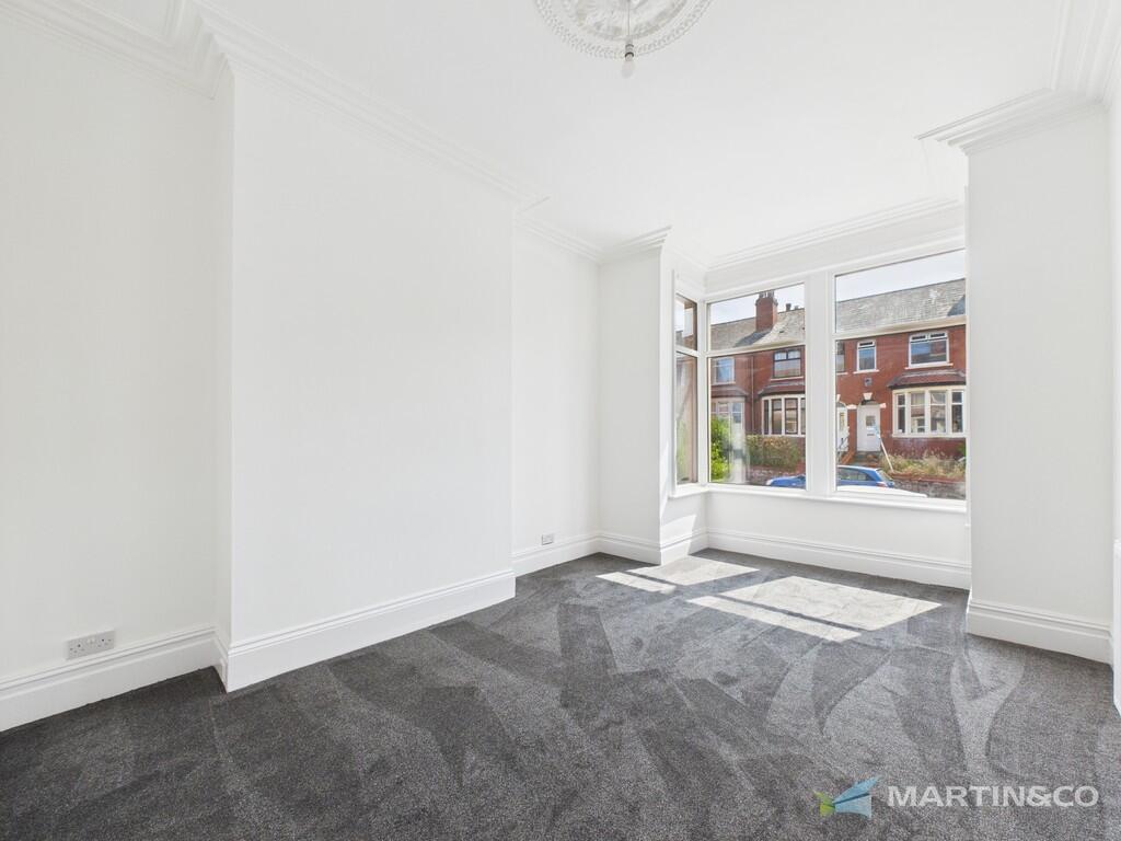 CAM02318G0-PR0511...