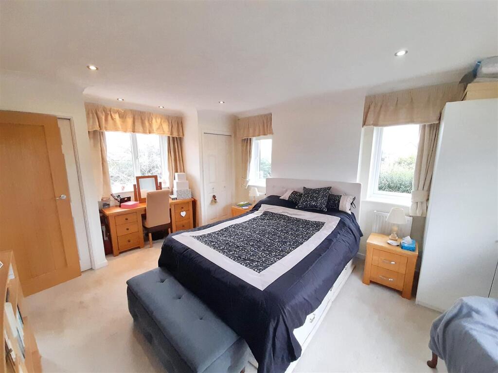 Bedroom 1a new.jpg