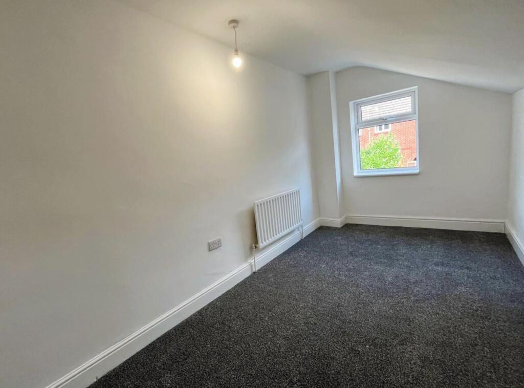 bedroom 4.jpg