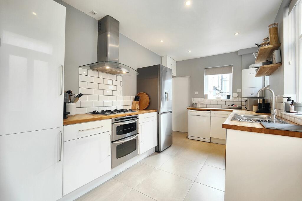 Sleek, Modern Kitchen