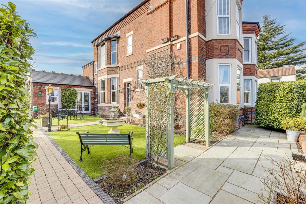 IMG_5007-IMG_5011 copy.jpg