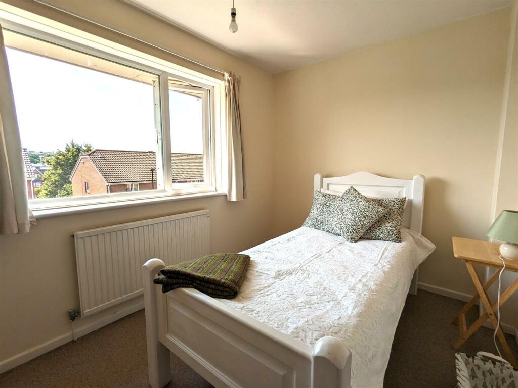 Bedroom 2.jpg