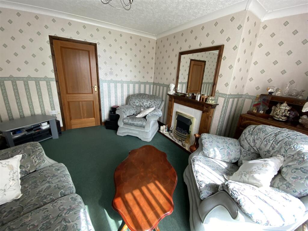 Lounge: