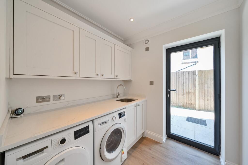 1329146-3-6887530...