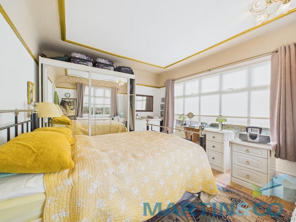 CAM01870G0-PR0161...