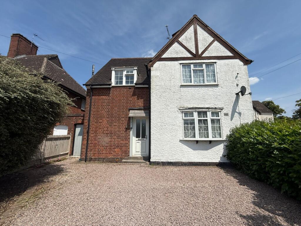 3 Bedroom Semi-Detached House on New Fields Squar