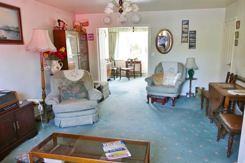 Lounge 1