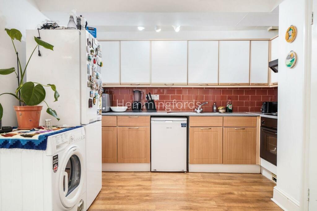 Flat 2, 355 Camden Road - OsE9epYueKauMkTDpZVL.jpg
