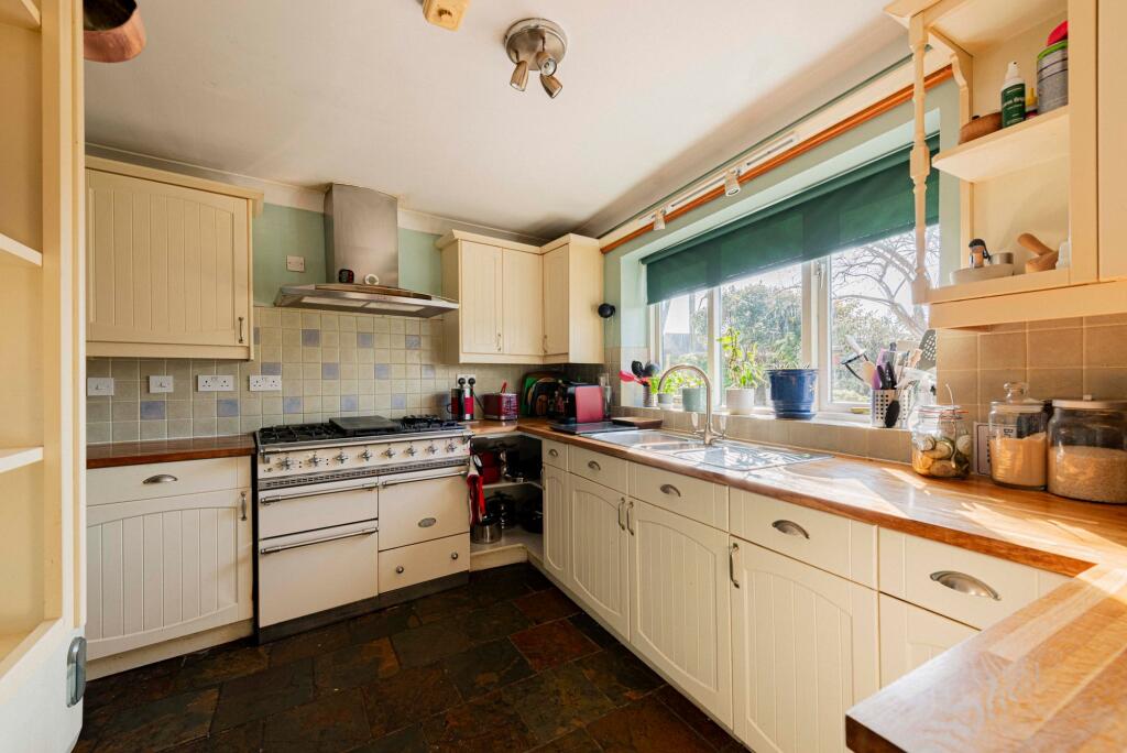 Kitchen (2)