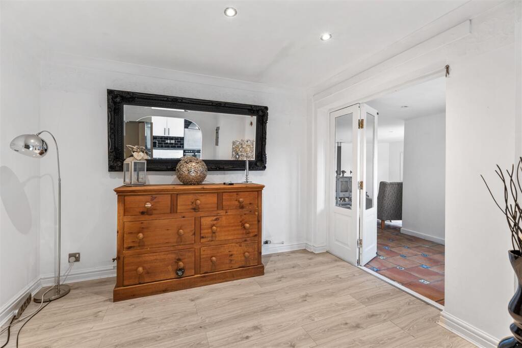 Breakfast Area/Dining