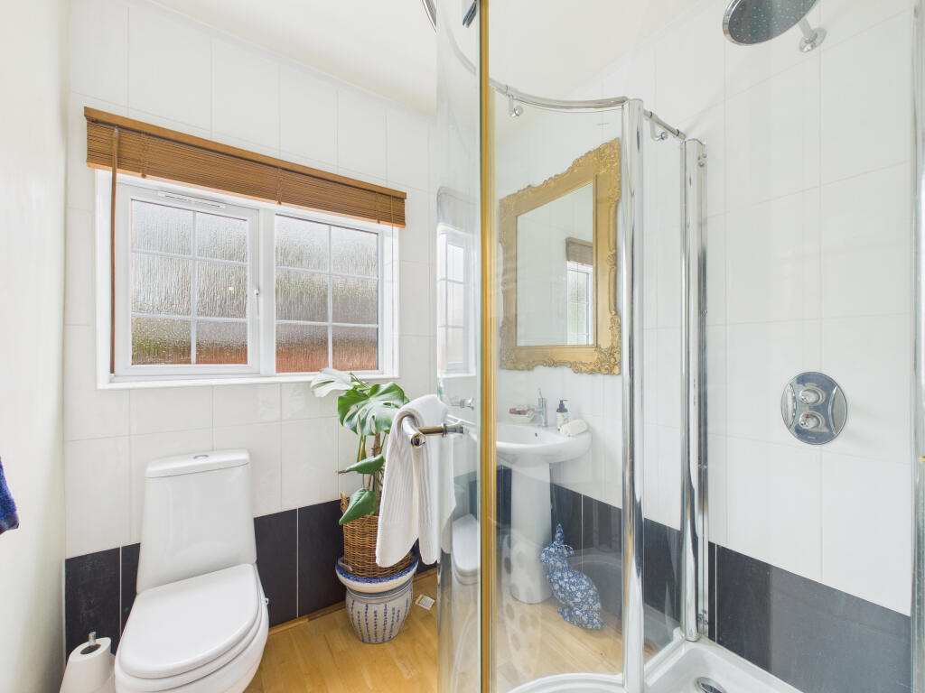 CAM02909G0-PR0488-STILL016