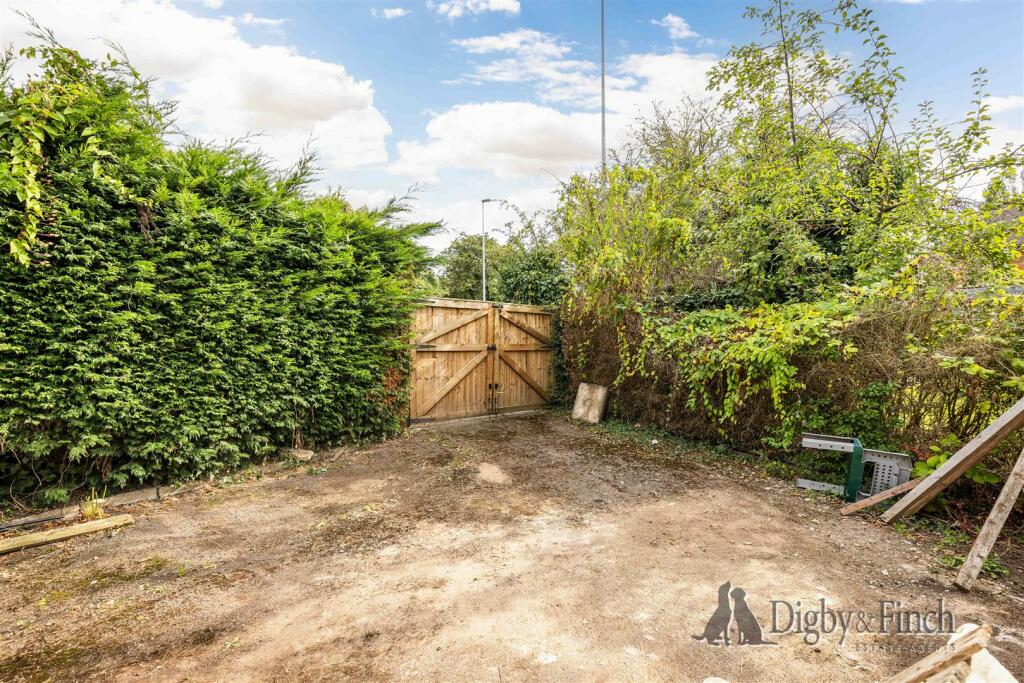 120, Bingham Road Radcliffe-On-Trent, NG12 2GT-9wa