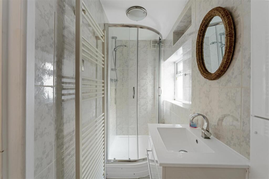36 Kenilworth Road-202-HDR.jpg