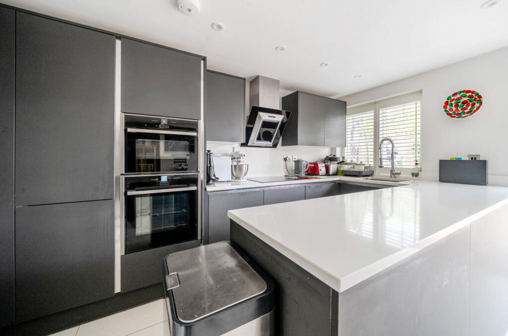 1328938-15-6880df...