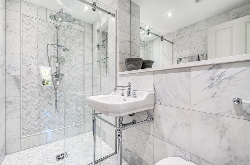 1314396-15-685684...