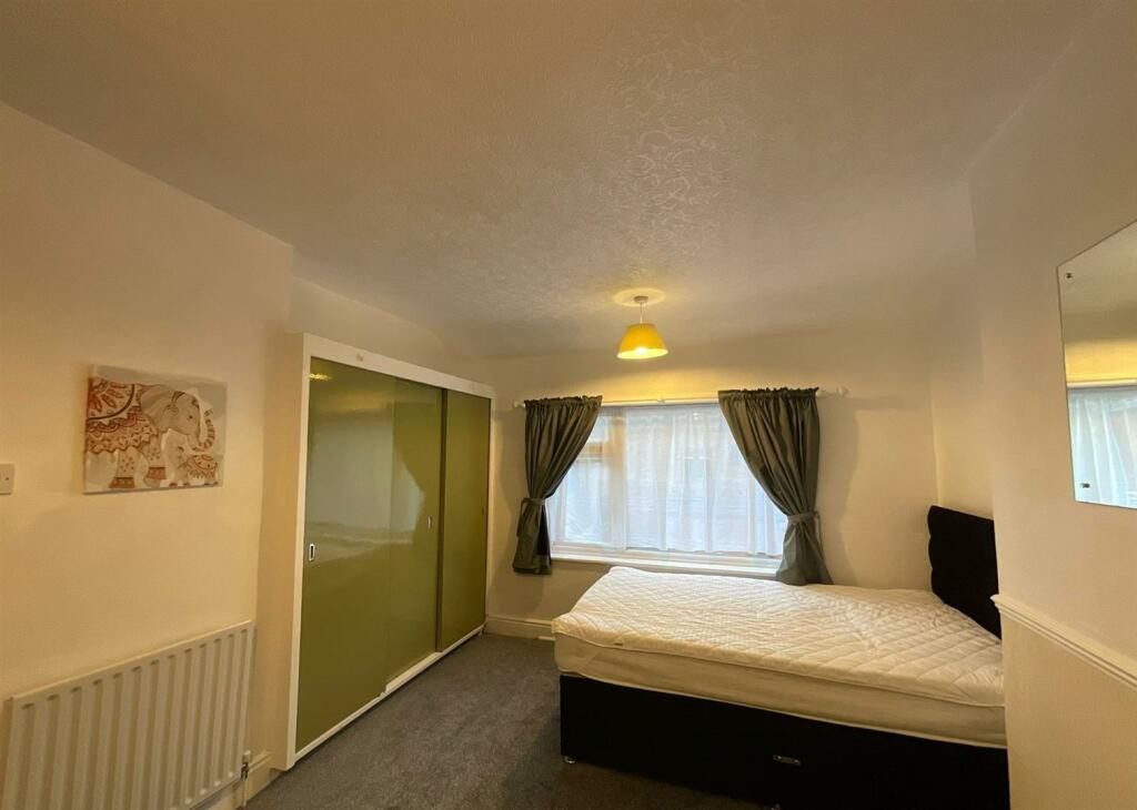 11 B  Bedroom3a.jpg