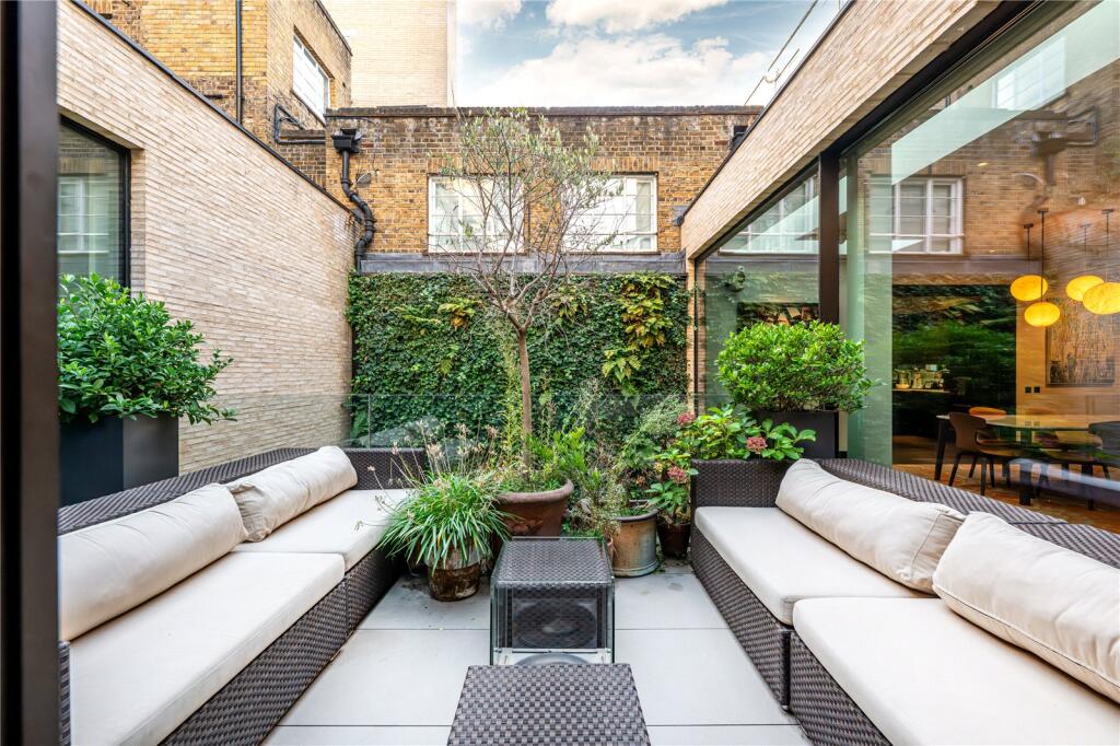 Garden Courtyard