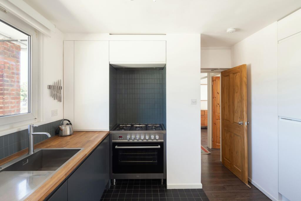 187585 - PAKENHAM-HOUSE-HIGHRES-15.jpg