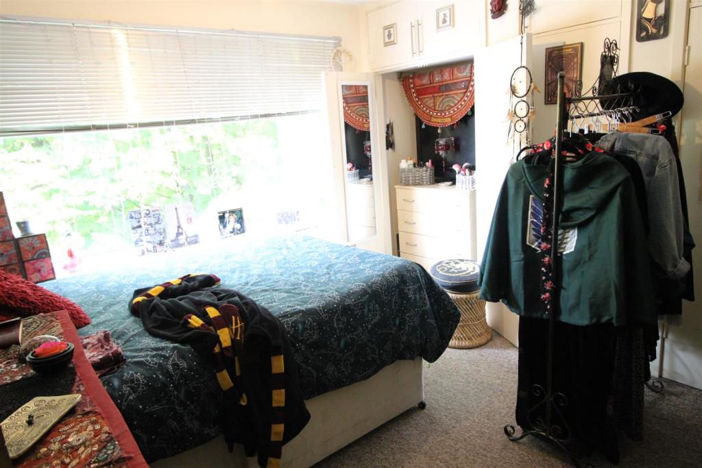 bed 3 .JPG