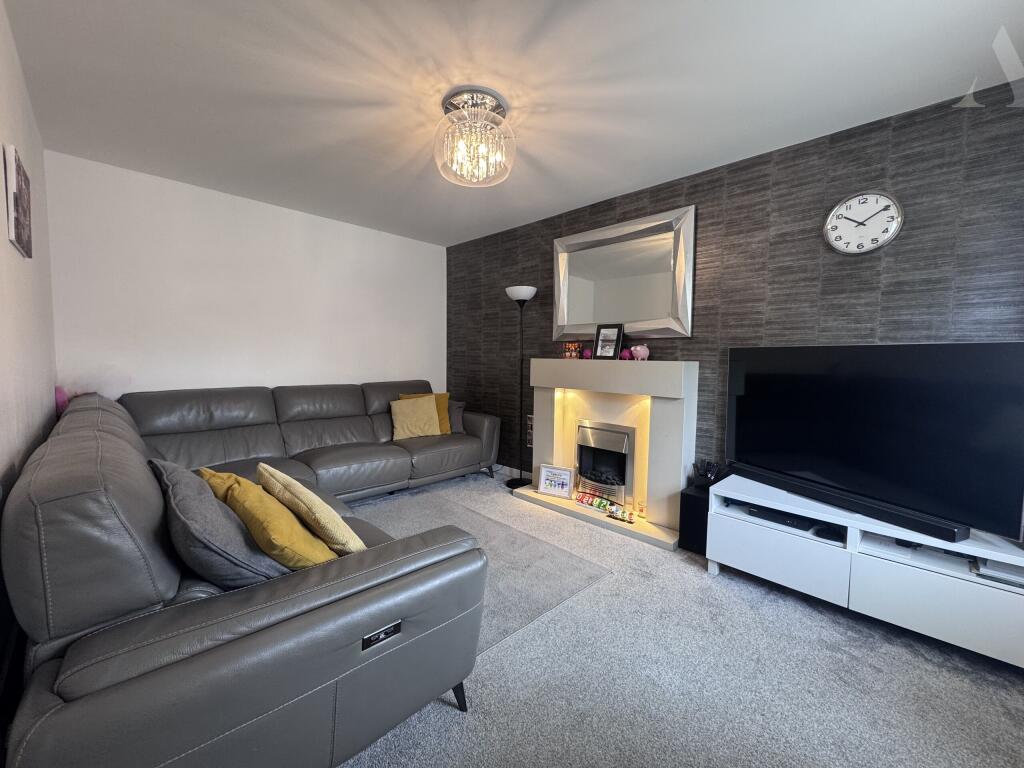 5 Somerton Road  Reception 1