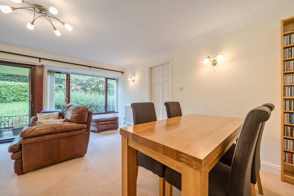 Living/dining roo...