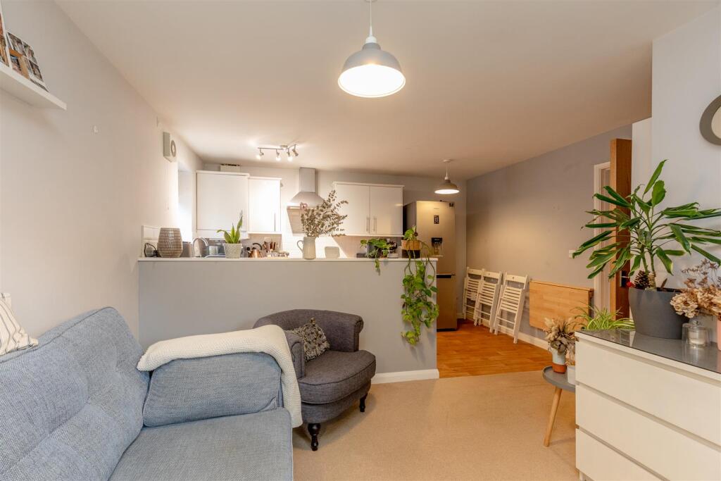 Lincombe Road, Downend Living Room 5.jpg