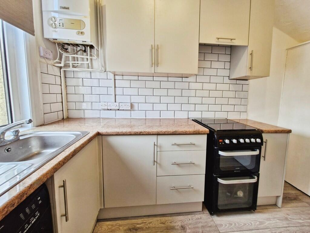 2575517e-IMG_2150...